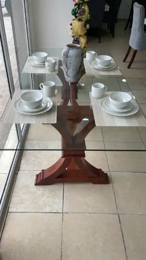 Modelo MOMENTOS - Mesa de Comedor (6p) - top de Vidrio 