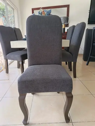 Silla para comedor - respaldo con curvas - gris oscuro